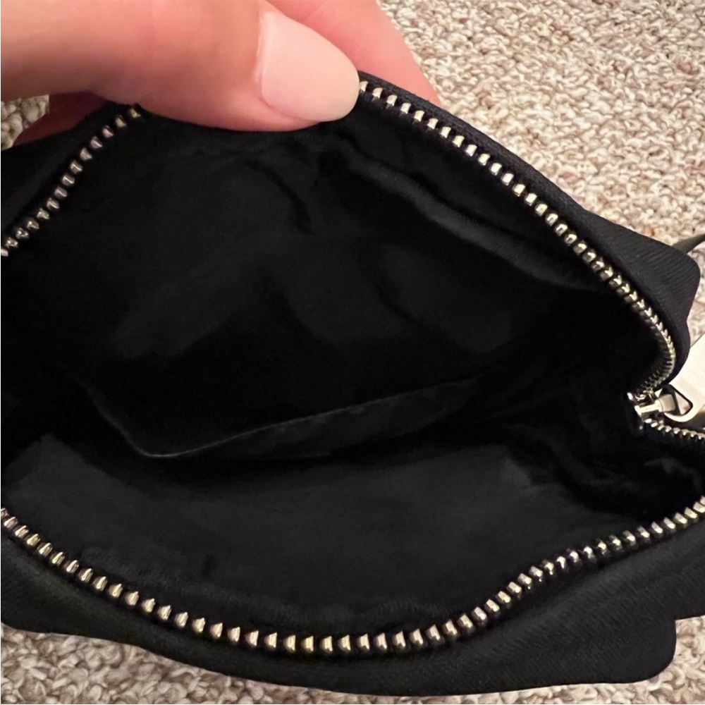 Saint Laurent Black Crossbody Bag - Picture 7 of 7